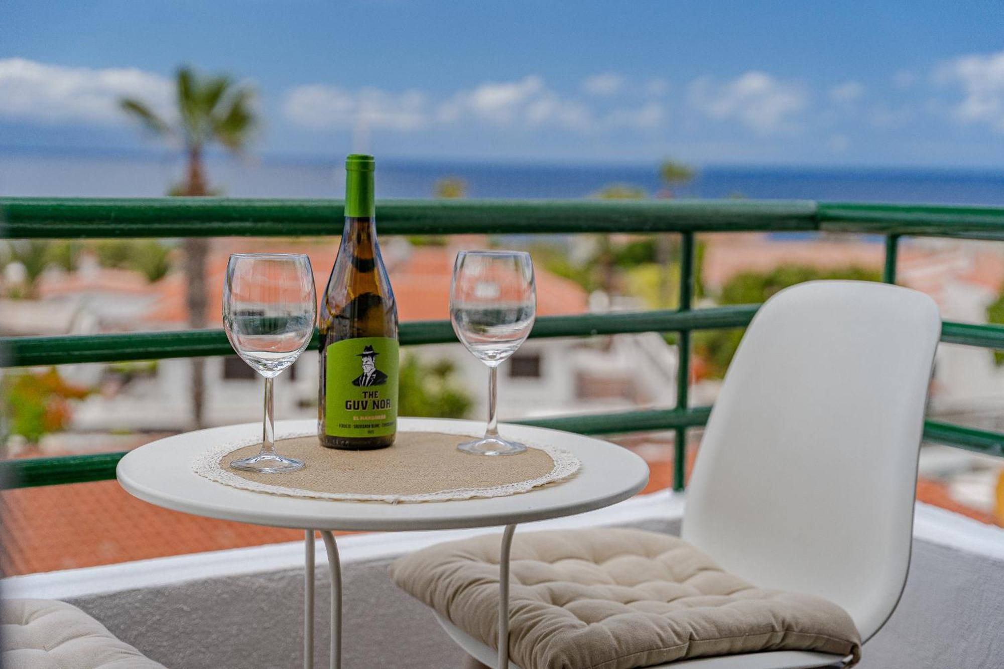 2Bdr Ocean View & Large Private Terrace In Puerto De Santiago Appartement Puerto de Santiago  Buitenkant foto