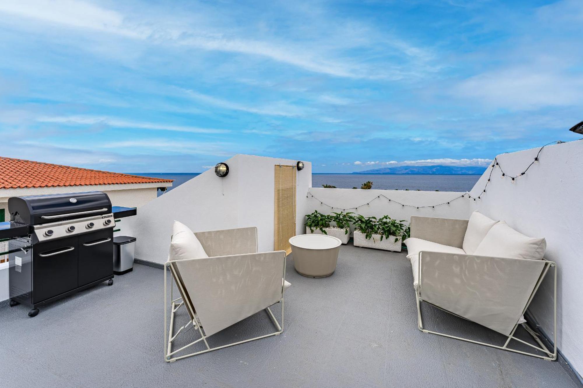 2Bdr Ocean View & Large Private Terrace In Puerto De Santiago Appartement Puerto de Santiago  Buitenkant foto