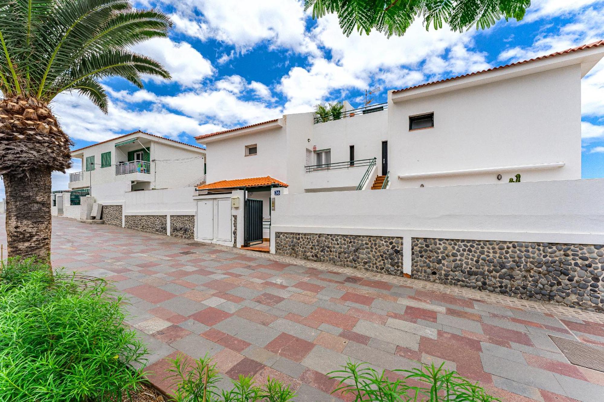 2Bdr Ocean View & Large Private Terrace In Puerto De Santiago Appartement Puerto de Santiago  Buitenkant foto
